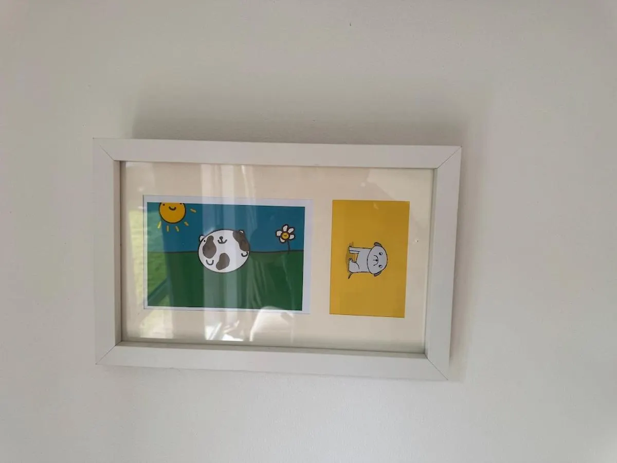 Bright And Modern Central Belfast Apartment