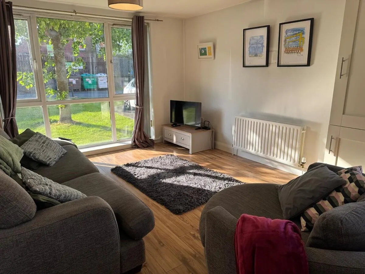 Bright And Modern Central Belfast Apartment 0*,  Reino Unido