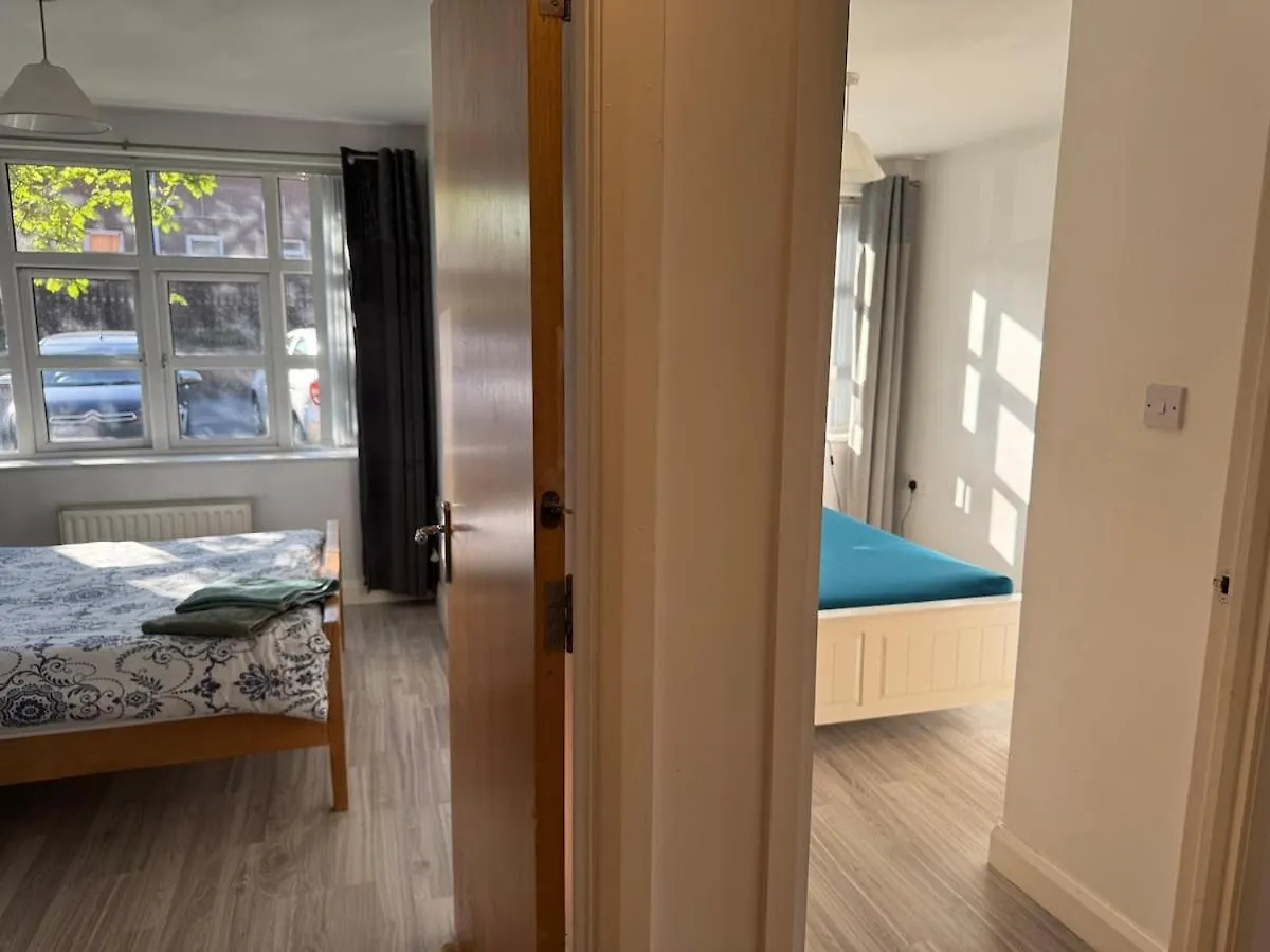 Bright And Modern Central Belfast Apartment